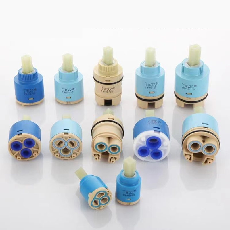 蛇口用混合スプールバルブ 25mm/35mm/40mm カー - Basin Mixer Cartridge のレビューと価格